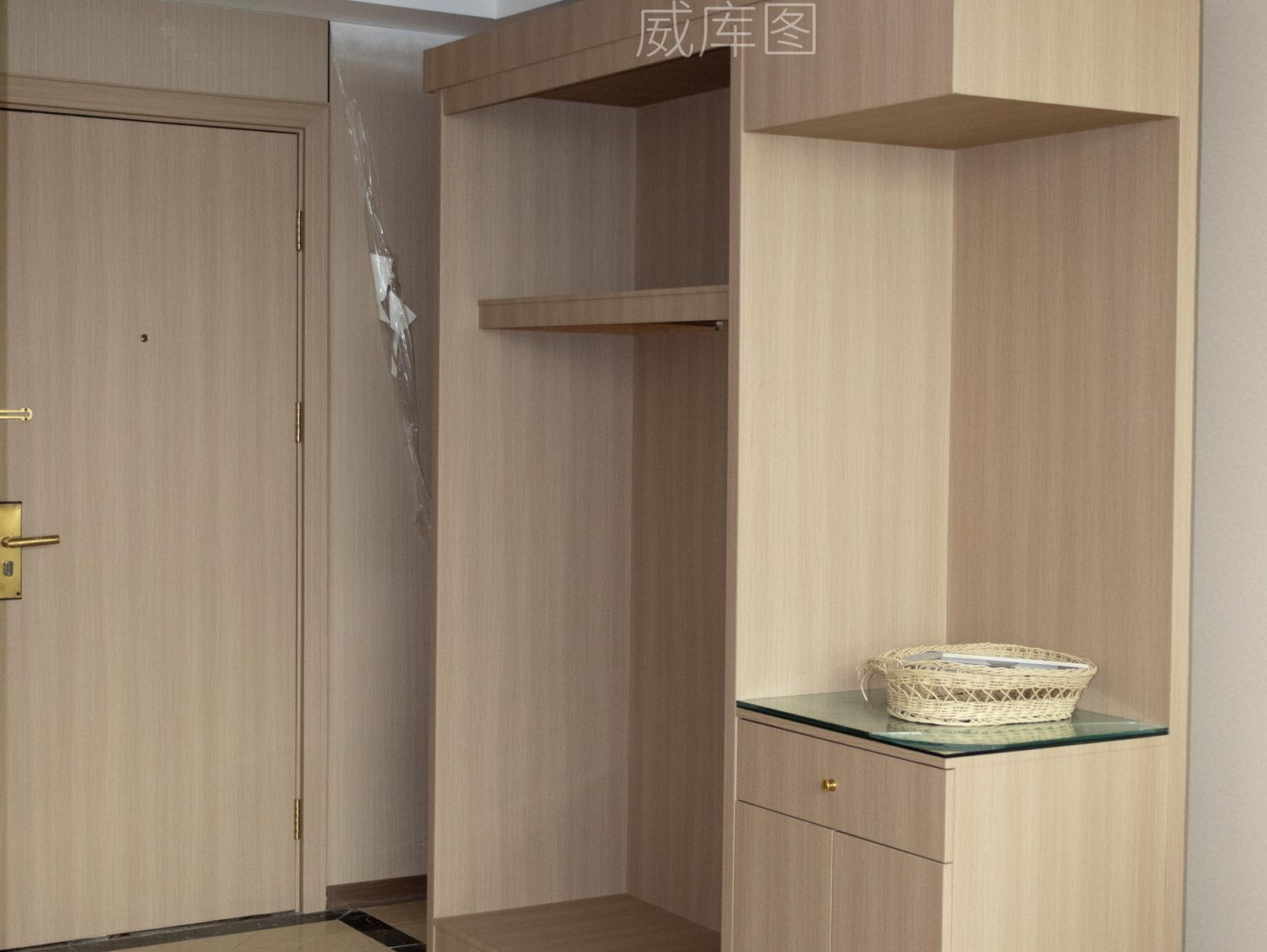 酒店木饰面翻新前