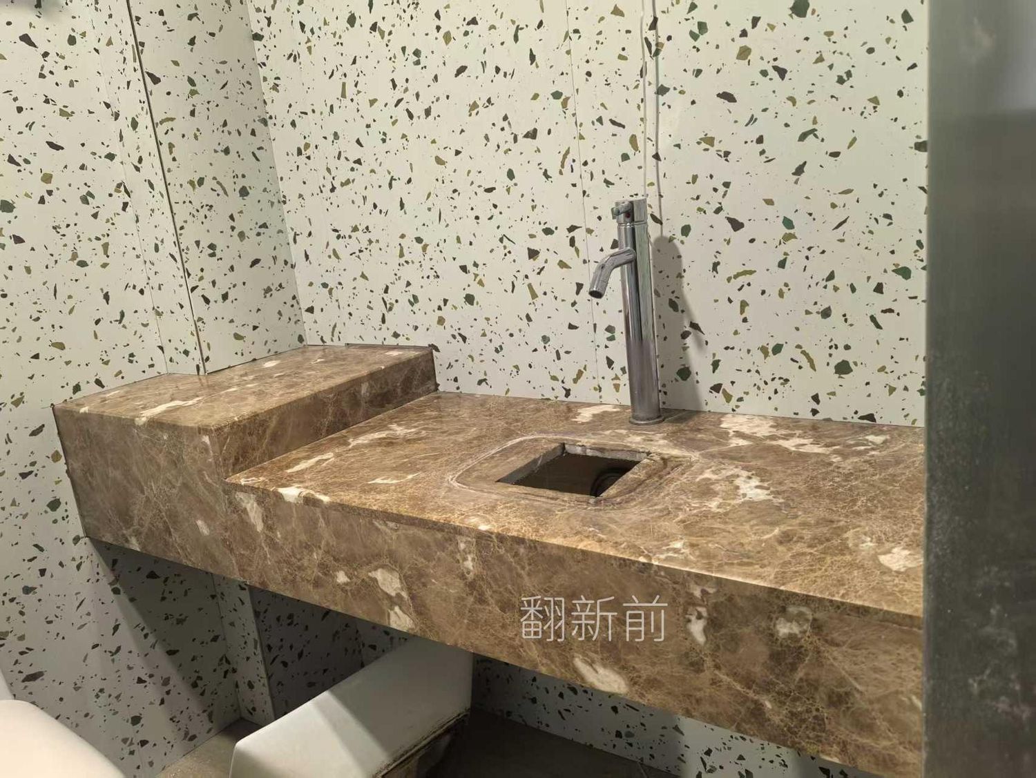 酒店洗漱台翻新后