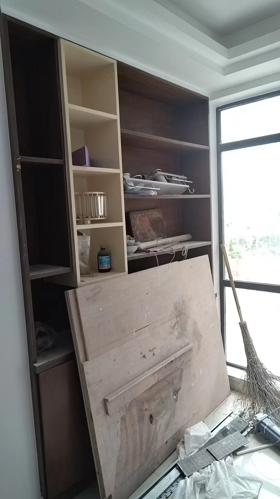 床贴膜后